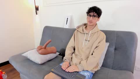 Camilo online show from 12/16/25, 02:49