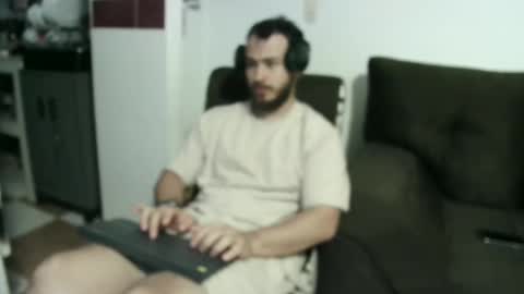 Snapshot of camiloex chatting on 12/02/24, 12:30 Camilo online show from 12/02/24, 12:30