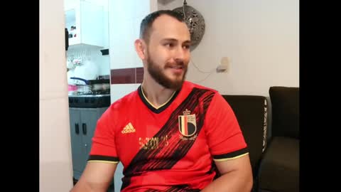 Snapshot of camiloex chatting on 12/03/24, 01:08 Camilo online show from 12/03/24, 01:08