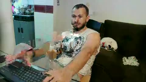 Snapshot of camiloex chatting on 12/12/24, 11:25 Camilo online show from 12/12/24, 11:25