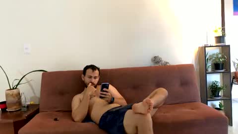 Snapshot of camiloex chatting on 02/04/25, 07:22 Camilo online show from 02/04/25, 07:22