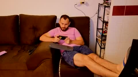 Snapshot of camiloex chatting on 10/03/25, 06:49 Camilo online show from 10/03/25, 06:49