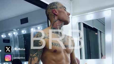 Snapshot of camiloinlive chatting on 10/29/25, 02:25 camiloinlive online show from 10/29/25, 02:25