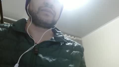 Snapshot of camiloking17 chatting on 12/18/24, 09:47 camilo online show from 12/18/24, 09:47