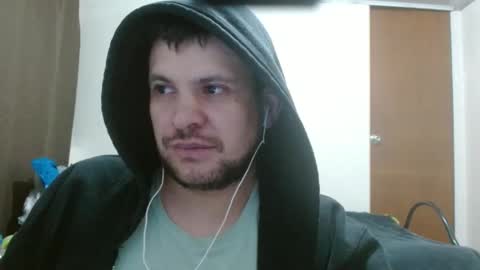 Snapshot of camiloking17 chatting on 09/14/25, 02:11 camilo online show from 09/14/25, 02:11