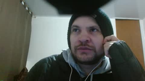 Snapshot of camiloking17 chatting on 11/24/25, 07:19 camilo online show from 11/24/25, 07:19