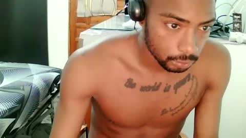 Snapshot of camilopolla22 chatting on 06/24/26, 06:40 camilopolla22 online show from 06/24/26, 06:40