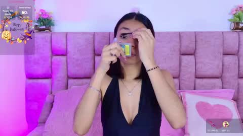 Snapshot of camiluxe chatting on 10/27/25, 12:53 camiluxe online show from 10/27/25, 12:53