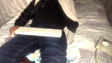 Snapshot of camivaron chatting on 01/09/25, 07:52 camivaron online show from 01/09/25, 07:52