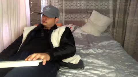 Snapshot of camivaron chatting on 01/10/25, 09:53 camivaron online show from 01/10/25, 09:53