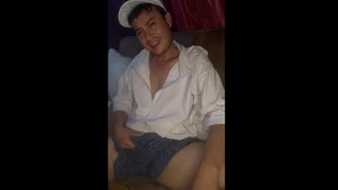 Snapshot of camivaron chatting on 01/29/25, 04:15 camivaron online show from 01/29/25, 04:15