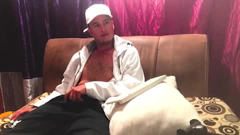 Snapshot of camivaron chatting on 02/07/25, 04:37 camivaron online show from 02/07/25, 04:37