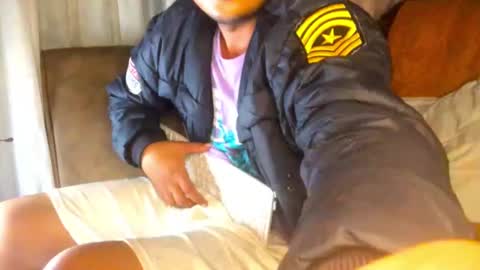 Snapshot of camivaron chatting on 02/10/25, 07:04 camivaron online show from 02/10/25, 07:04