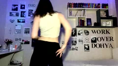 Snapshot of camiyafai chatting on 02/28/26, 12:44 Julia online show from 02/28/26, 12:44