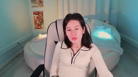 Snapshot of cammila_cute chatting on 10/27/25, 03:05 Camilla online show from 10/27/25, 03:05