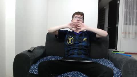 Snapshot of cammykev chatting on 09/13/25, 01:05 online show from 09/13/25, 01:05