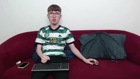 Snapshot of cammykev chatting on 10/21/25, 06:36 online show from 10/21/25, 06:36