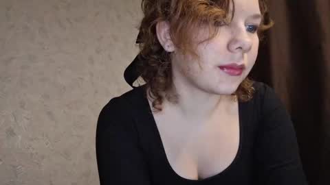 Snapshot of cammyrose_ chatting on 10/12/25, 03:33 cammyrose_ online show from 10/12/25, 03:33