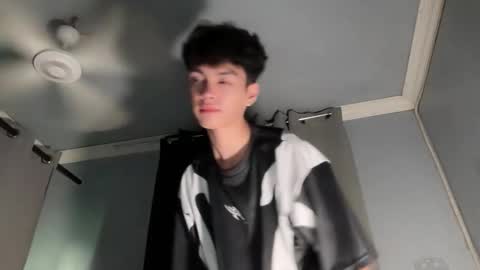 Snapshot of camwithethan chatting on 01/10/26, 04:31 Ethan online show from 01/10/26, 04:31