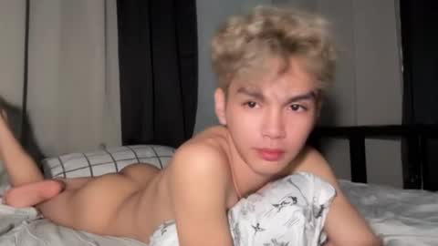 Snapshot of camwithethan chatting on 02/19/26, 05:42 Ethan online show from 02/19/26, 05:42