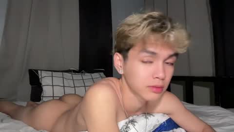 Snapshot of camwithethan chatting on 03/25/26, 04:24 Ethan online show from 03/25/26, 04:24