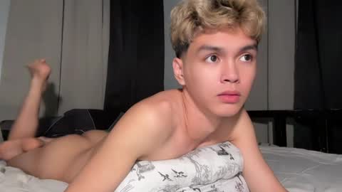 Snapshot of camwithethan chatting on 04/01/26, 09:43 Ethan online show from 04/01/26, 09:43