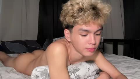 Snapshot of camwithethan chatting on 04/12/26, 12:43 Ethan online show from 04/12/26, 12:43