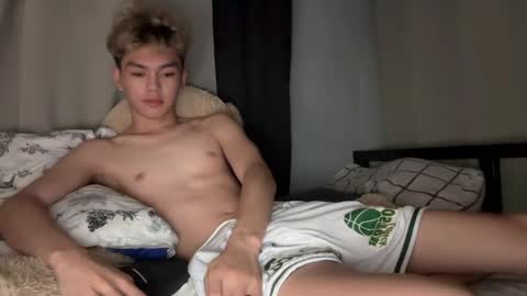 Snapshot of camwithethan chatting on 04/27/26, 07:01 Ethan online show from 04/27/26, 07:01