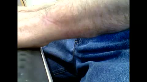 Snapshot of can1cum4u chatting on 01/10/25, 06:17 can1cum4u online show from 01/10/25, 06:17