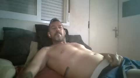 Snapshot of canary_braun chatting on 10/13/25, 07:36 canary_braun online show from 10/13/25, 07:36