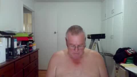 Snapshot of canberian chatting on 12/05/24, 11:29 Canberian online show from 12/05/24, 11:29