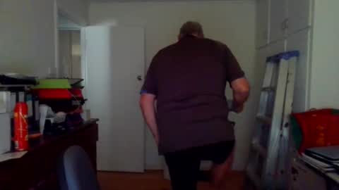 Snapshot of canberian chatting on 01/28/25, 10:34 Canberian online show from 01/28/25, 10:34