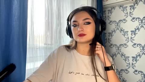 Kate online show from 11/14/25, 08:02