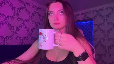 Kate online show from 02/18/26, 07:04