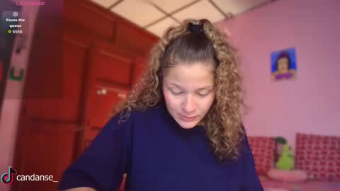 Snapshot of candase_ chatting on 01/08/26, 11:51 Candase online show from 01/08/26, 11:51