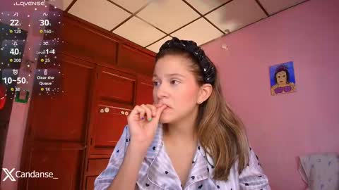 Snapshot of candase_ chatting on 02/11/26, 01:43 Candase online show from 02/11/26, 01:43