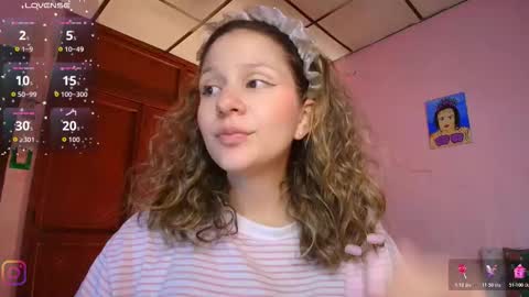 Snapshot of candase_ chatting on 02/19/26, 12:06 Candase online show from 02/19/26, 12:06