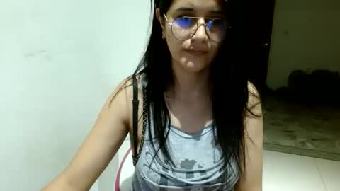 Snapshot of canddysexxx_ chatting on 01/17/25, 12:31 Carolina online show from 01/17/25, 12:31