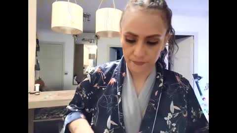 candela online show from 12/16/24, 07:21