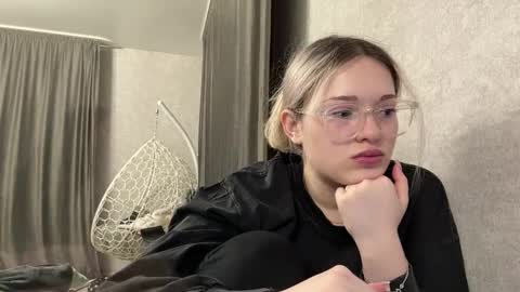 candelariahile online show from 02/17/26, 02:24