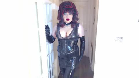 candi smokes online show from 04/24/26, 12:40