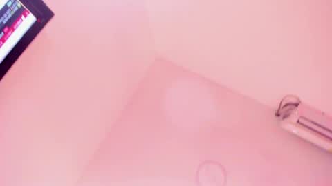 CANDICE WAYNE online show from 05/26/26, 12:12
