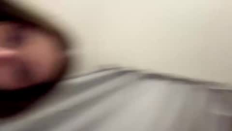 Isabella online show from 11/27/25, 09:39