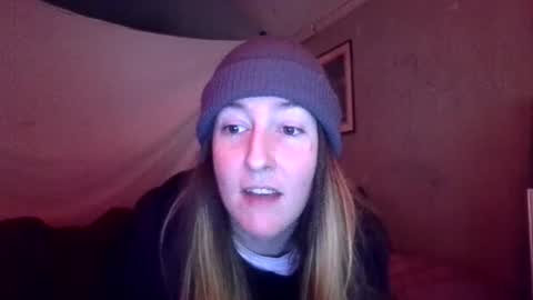 Candi online show from 11/25/25, 04:07