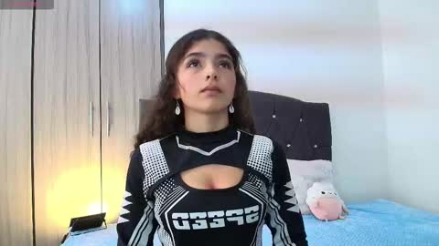 Snapshot of candy_blissx chatting on 11/19/25, 12:05 candy_blissx online show from 11/19/25, 12:05