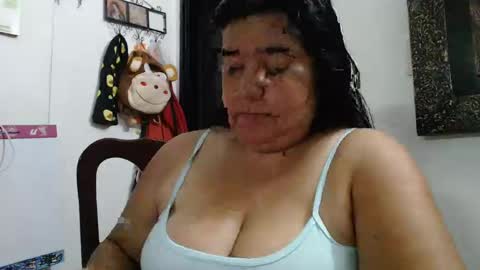 lucy online show from 02/02/25, 02:17