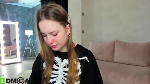 Candy online show from 10/26/25, 01:11