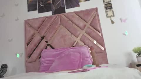 Im ChloeJoin The Fan Club online show from 02/25/26, 06:56