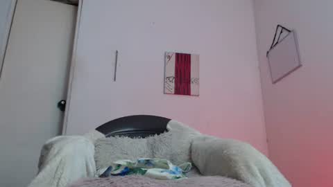 Snapshot of candy_cumy1 chatting on 12/22/24, 06:26 Dayan Camila online show from 12/22/24, 06:26