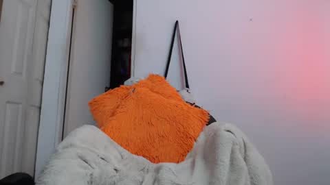 Snapshot of candy_cumy1 chatting on 01/25/25, 11:13 Dayan Camila online show from 01/25/25, 11:13